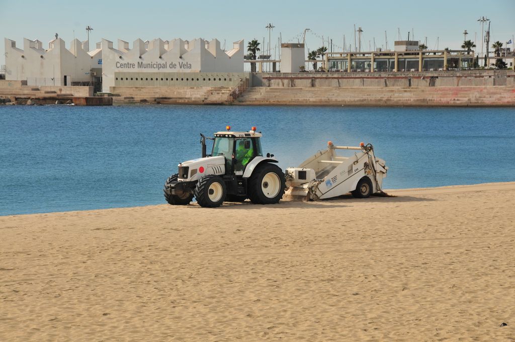 Aplanadora de sorra de platja