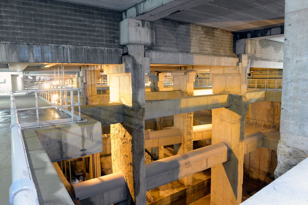 Dipòsit pluvial de l'avinguda de l'Estatut. Estructures