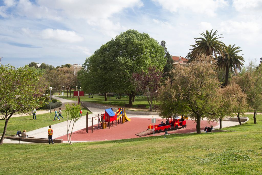 Jardins de la Maternitat. Àrea de joc infantil
