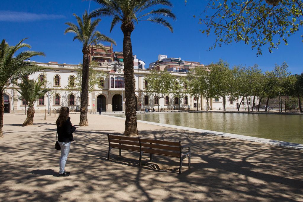 Jardins del Príncep de Girona. Llac i antic quarter