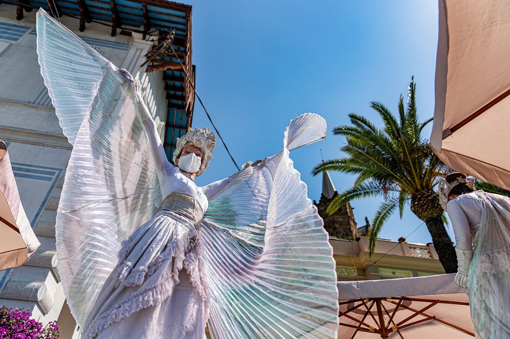 Espectacle de ball previ a l’acte de reobertura del funicular del Tibidabo