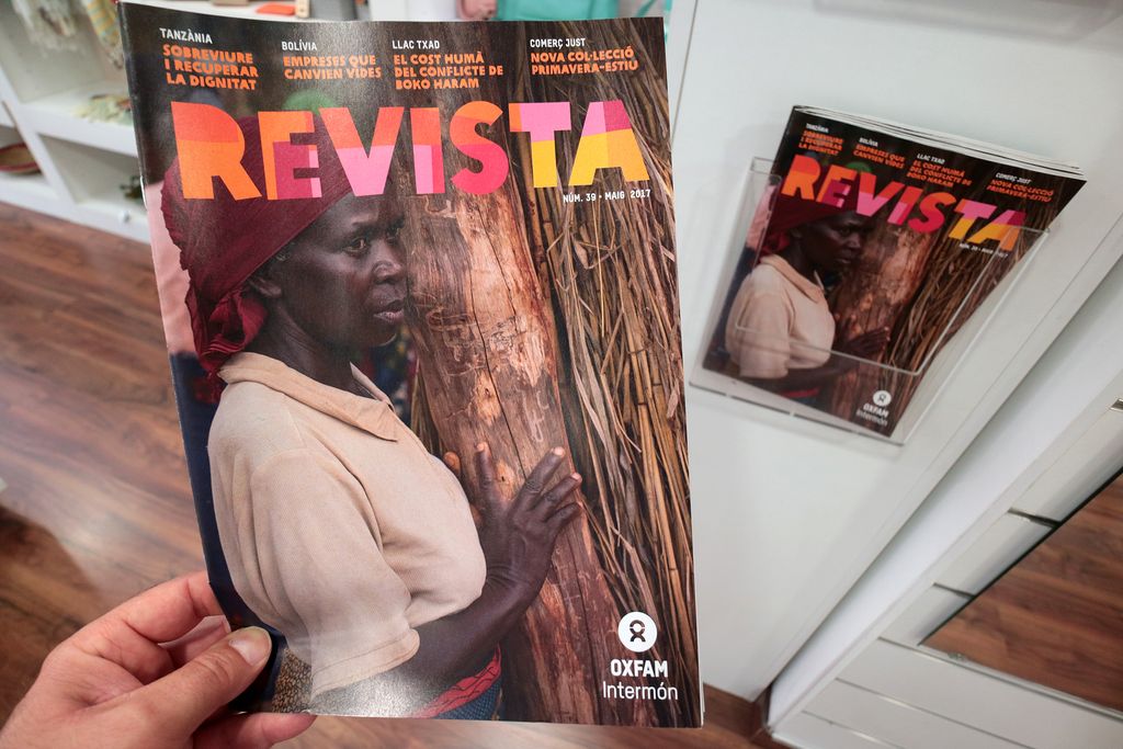 Botiga Oxfam Intermón. Revista