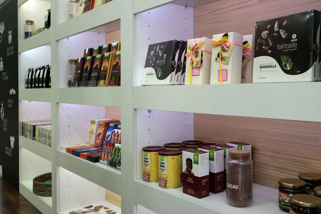 Botiga Oxfam Intermón. Productes de comerç just