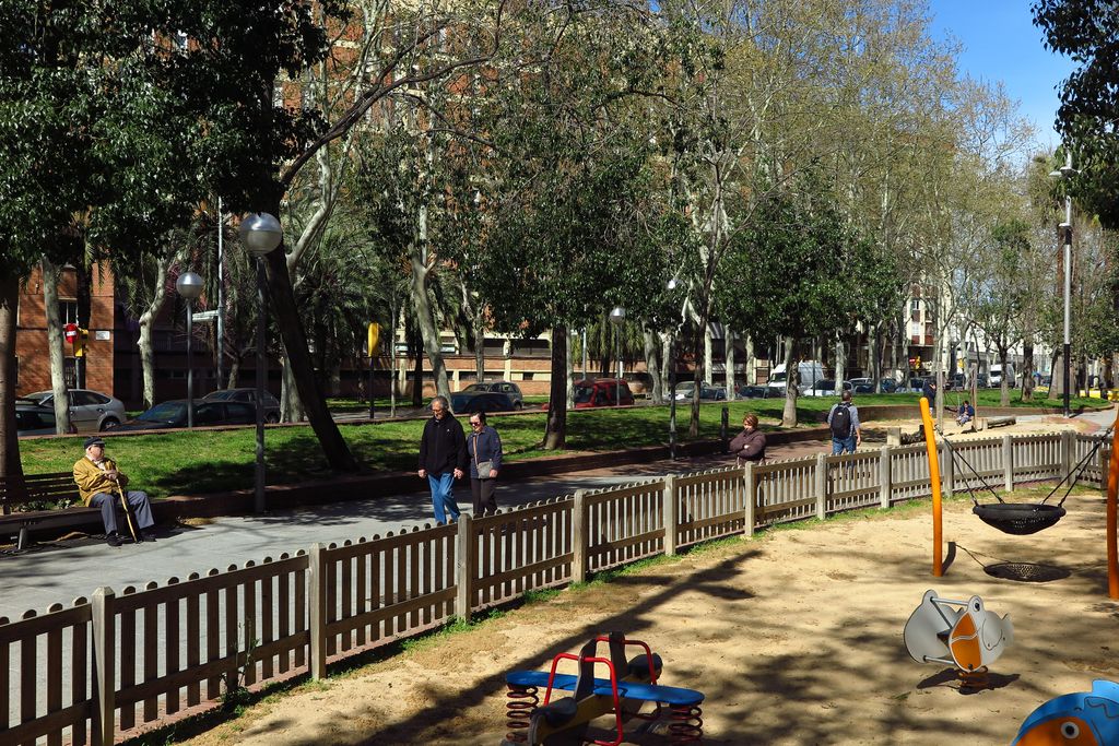 Rambla Prim tram entre Binèfar i rambla de Guipúscoa. Parc de jocs