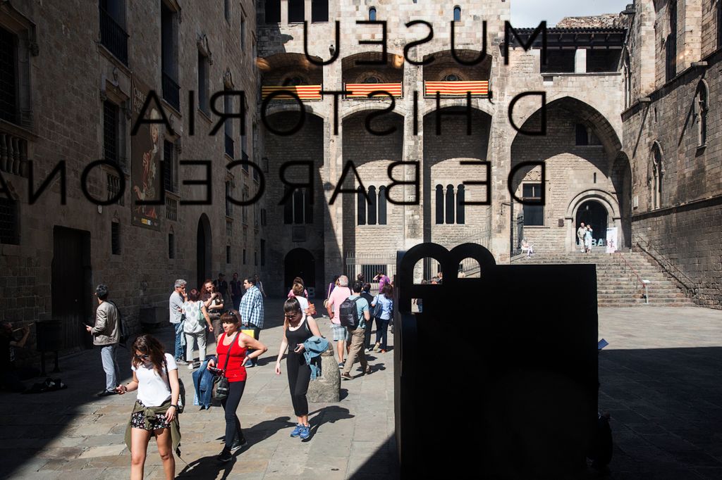 Museu d'Història de Barcelona. Plaça del Rei vista des de l'interior del Museu