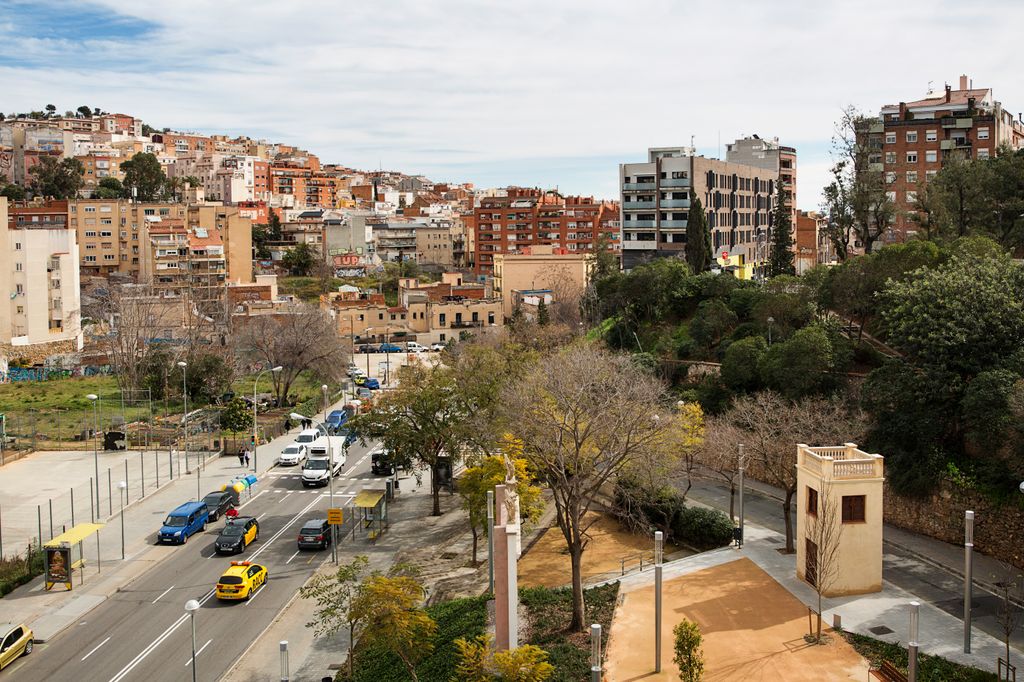 Vista de l'Avinguda Vallcarca des del Viaducte mirant a mar