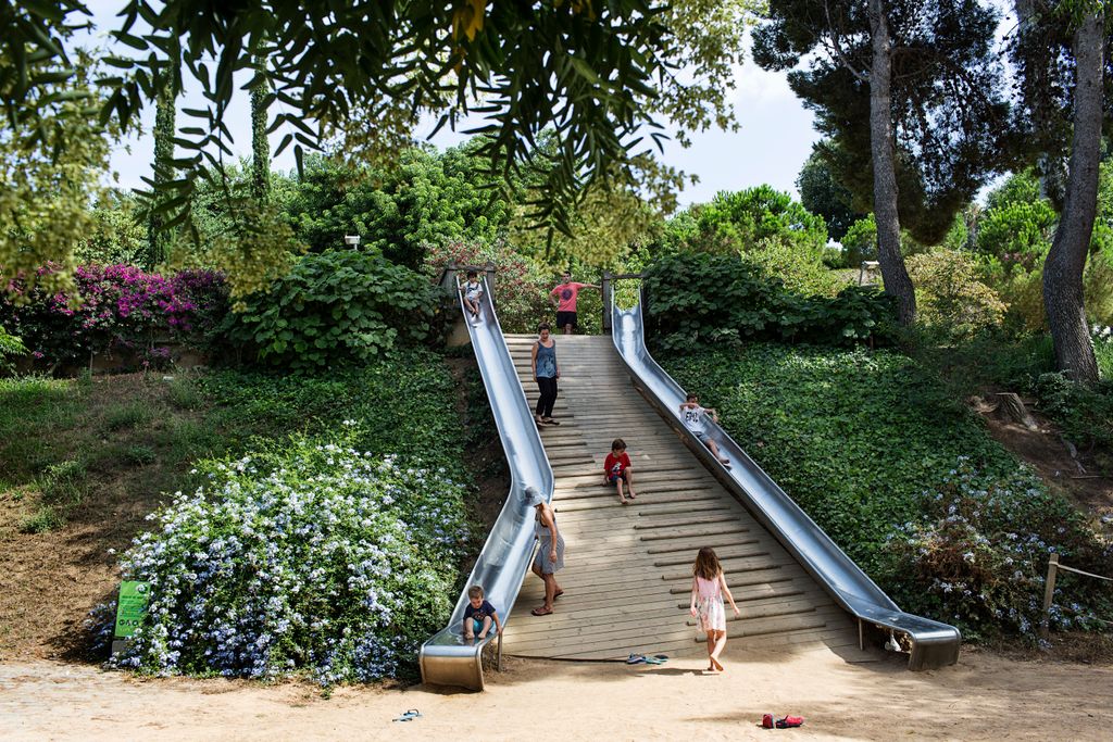 Tobogans a les escales de Montjuïc