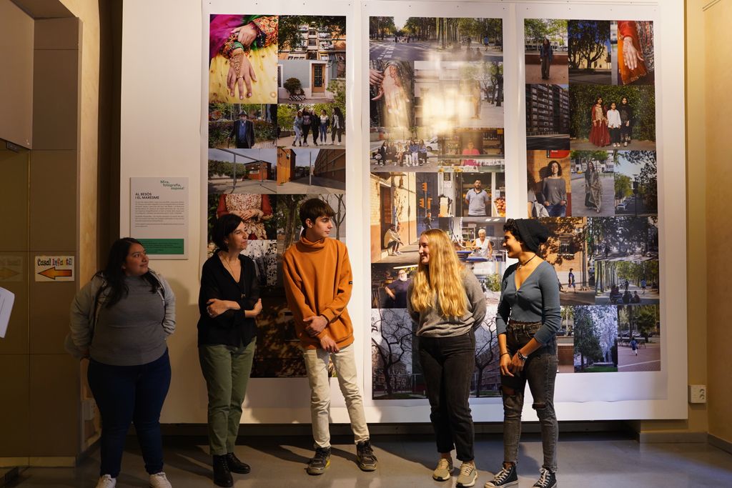 Algunos de los participantes del proyecto “¡Mira, fotografía, expón!” hablan sobre las fotografías que han realizado en el Besòs i el Maresme.