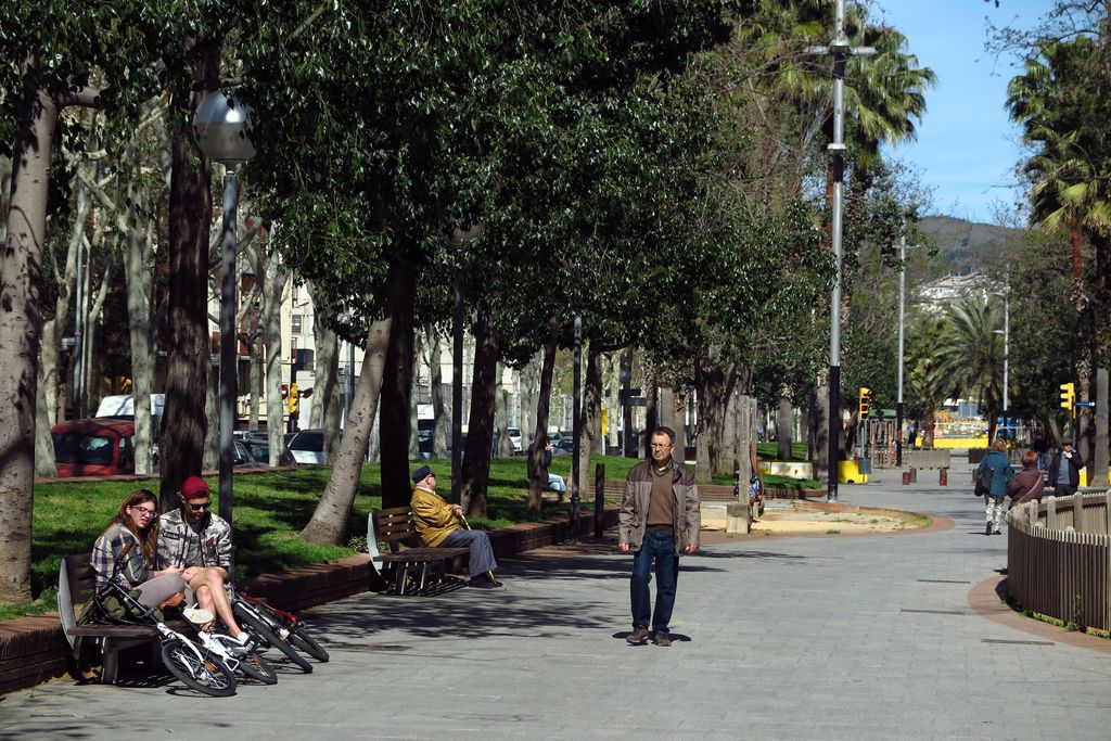 Rambla Prim tram entre Binèfar i rambla de Guipúscoa