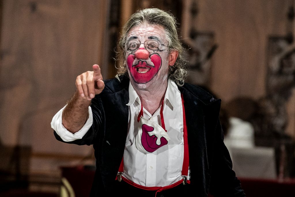 El Tortell Poltrona durant un moment de la seva actuació al pregó de la Mercè 2020