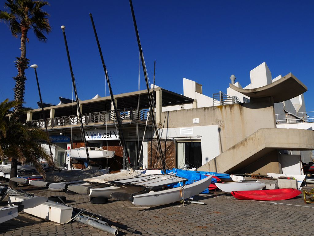 Exterior del Centre Municipal de Vela
