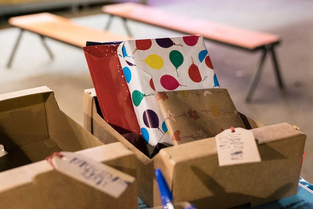 Paquets embolicats dins una capsa