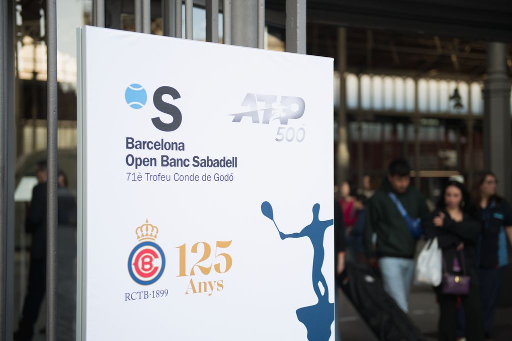 Cartell amb la imatge gràfica del 71è Open Barcelona Banc Sabadell, trofeu Comte de Godó.