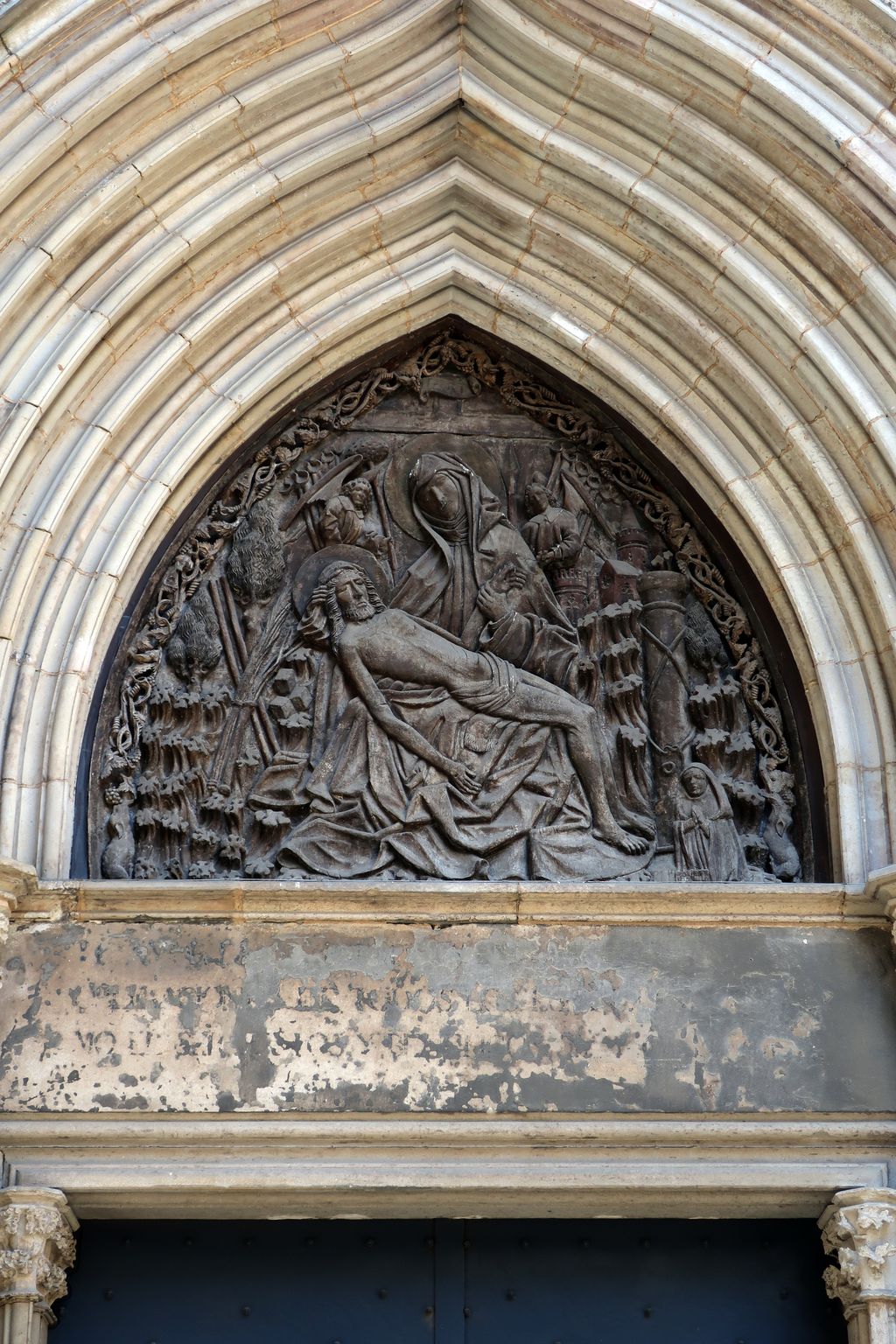 Timpà de la Pietat de la Catedral de Barcelona 