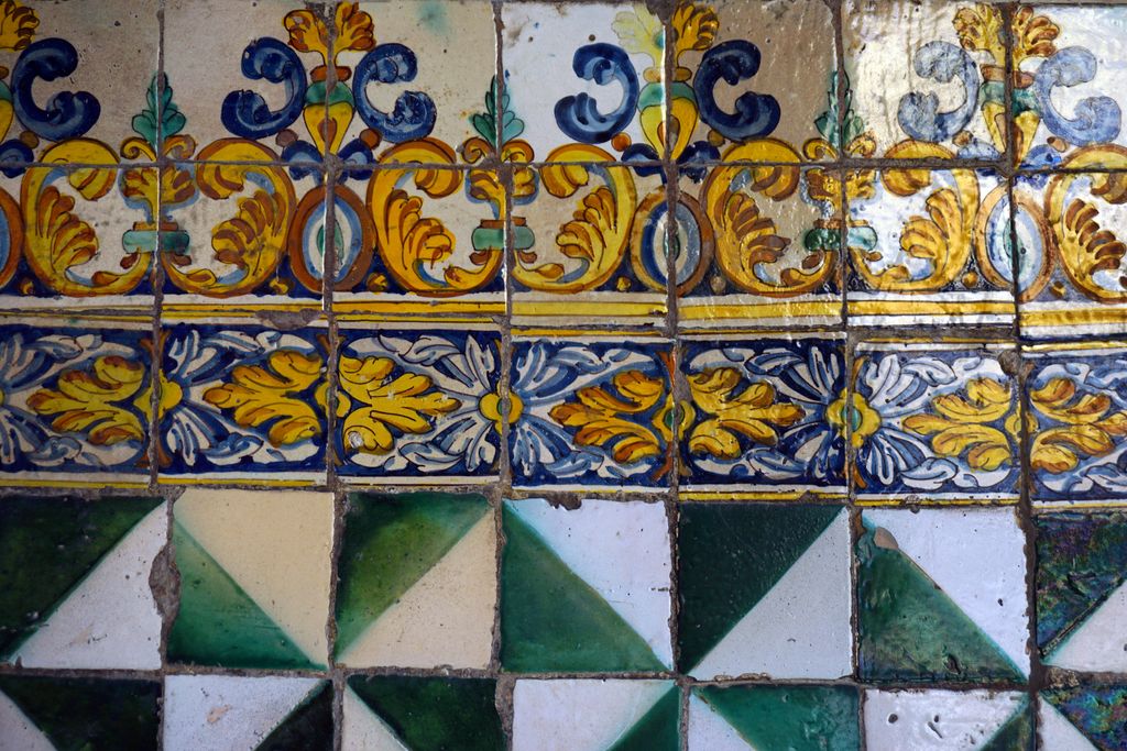 Casa de Convalescència. Rajoles decoratives