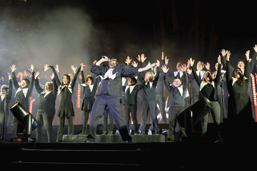 Cor musical amb motiu de l’espectacle de l’encesa de llums de Nadal al passeig de Gràcia