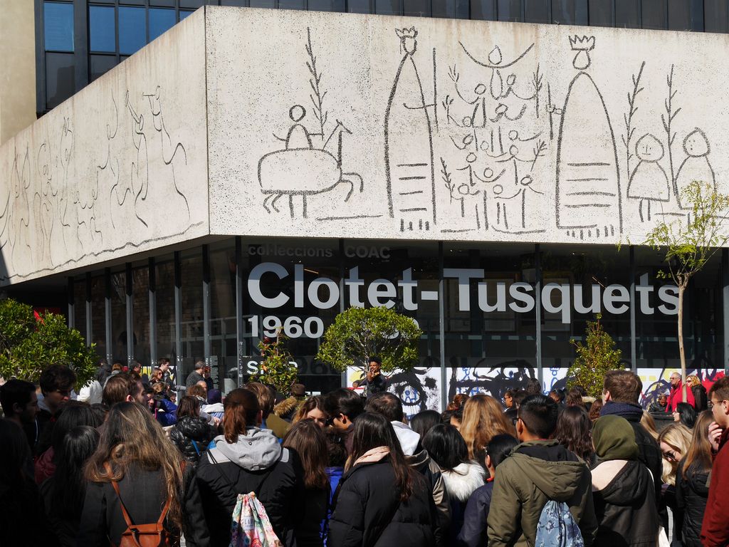 Seu del Col·legi d'Arquitectes de Catalunya. Fris de Picasso