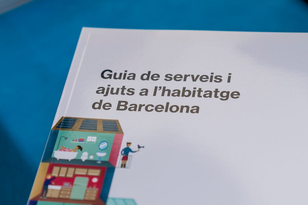 Llibret informatiu "Guia de serveis i ajuts a l'habitatge de Barcelona"