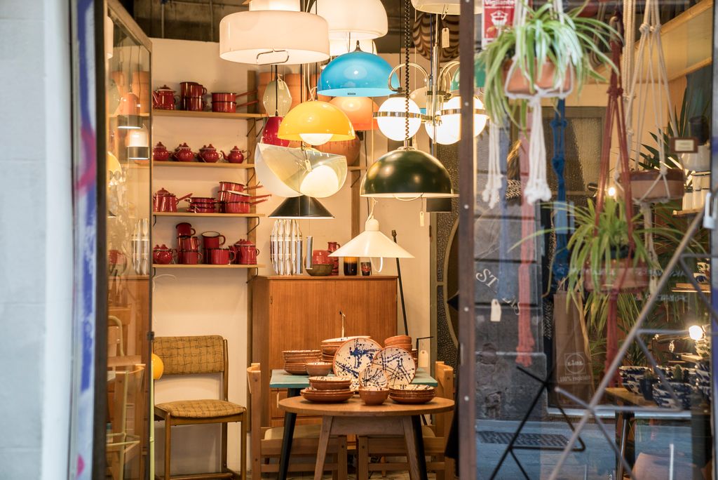 Interior d'una botiga de decoració
