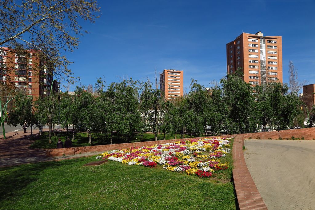 Rambla Prim tram entre Guipúscoa i Pere IV. Jardins