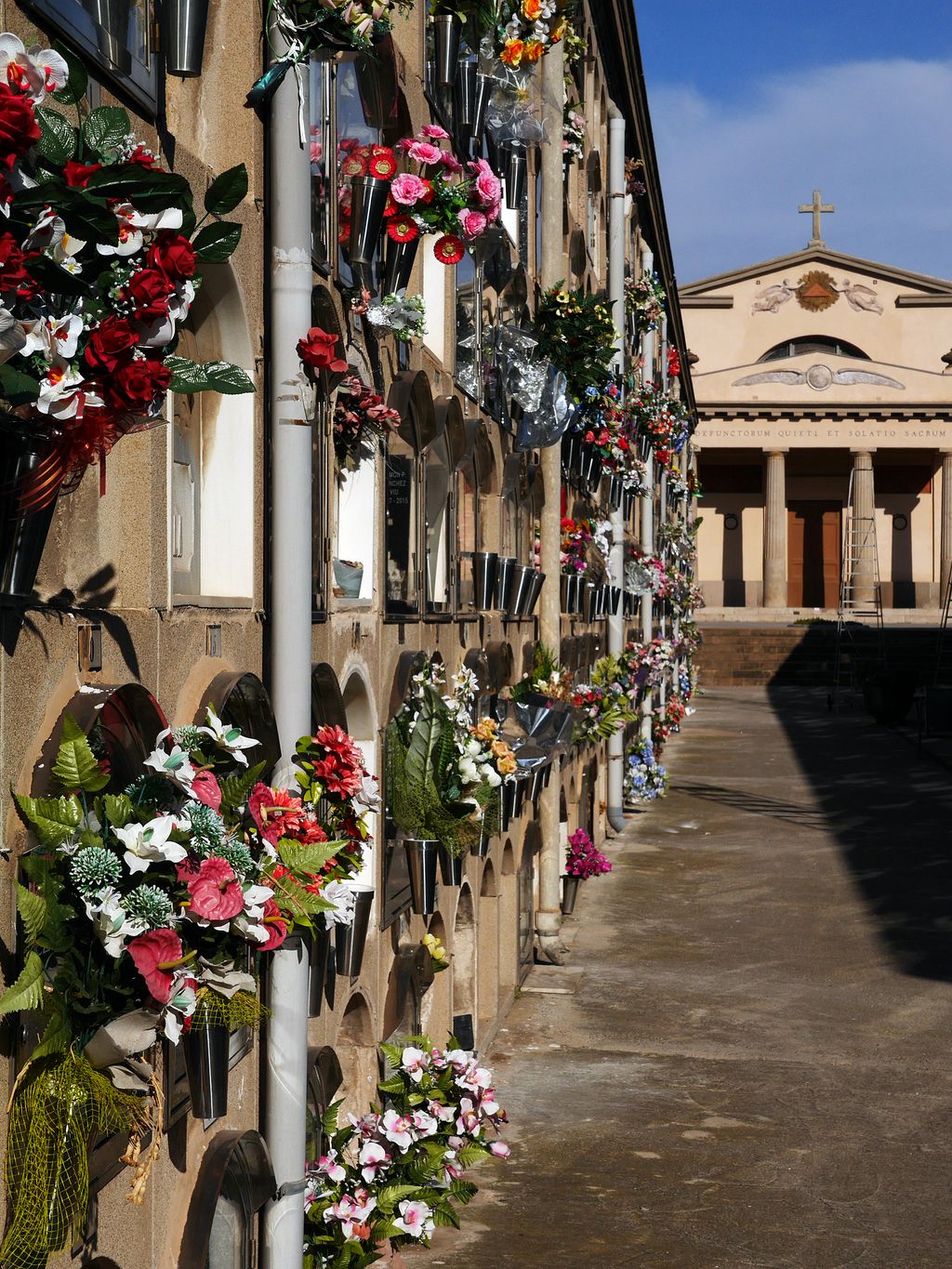Nínxols al Cementiri del Poblenou