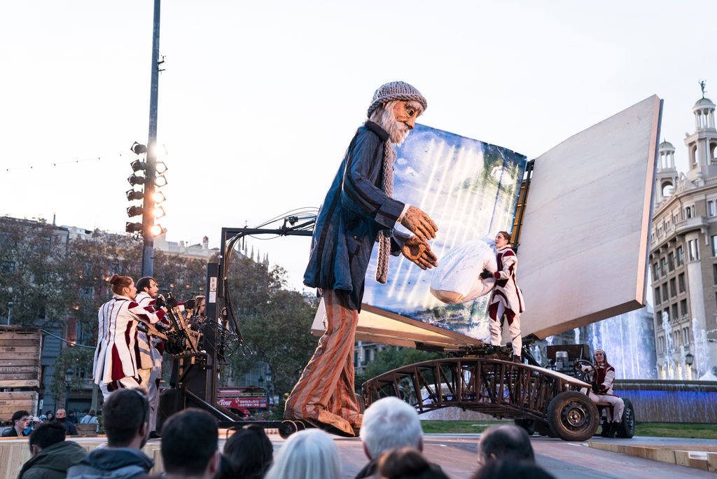 El Senyor Hivern amb el Gran Llibre de les Petites Coses