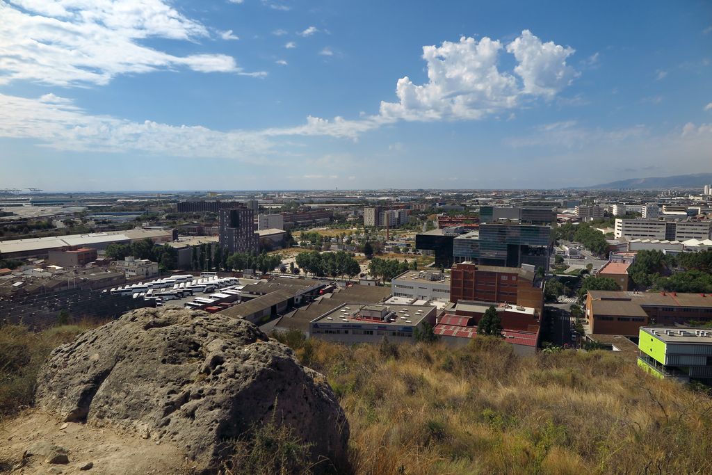 Castell de Port. Restes arqueològiques i vistes Zona Franca