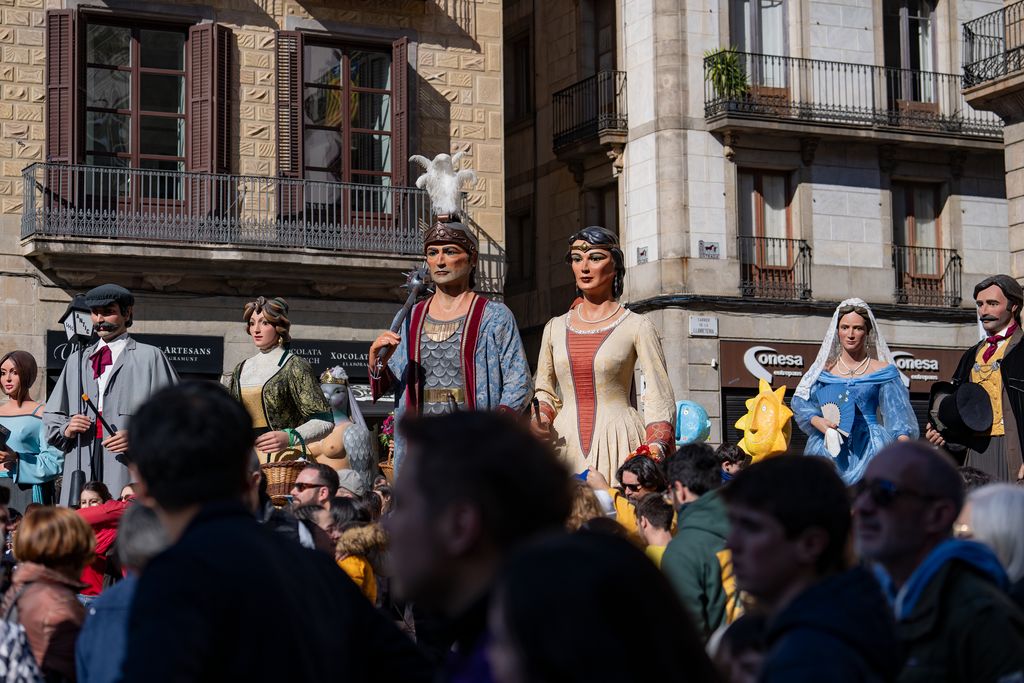 Balls conjunts dels Gegants de la Ciutat a les Festes de Santa Eulàlia