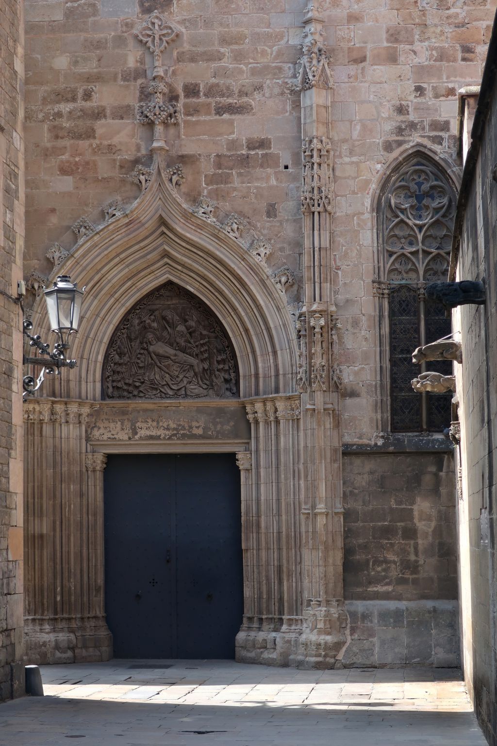 Porta de la Pietat de la Catedral de Barcelona