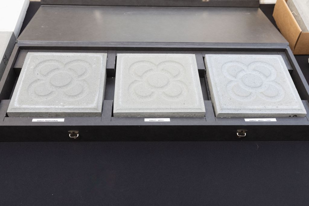 R3PANOT, nou model de panot mantenint el disseny tradicional de flor, fabricat per Escofet amb materials reciclats