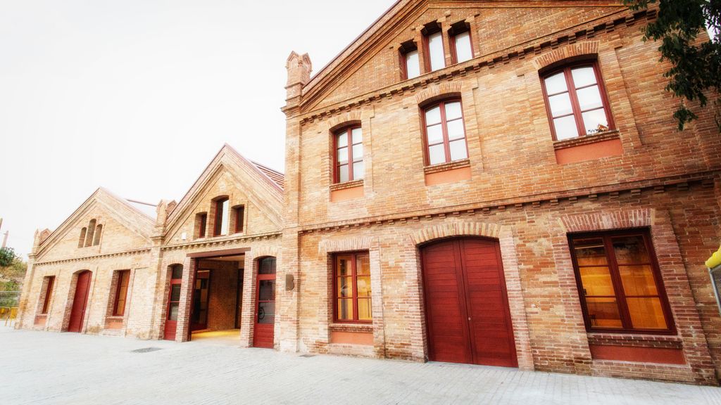 Façana principal de Ca l'Alier