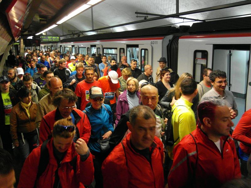 <div class='imageHoverDetail'>
             <p class='imageHoverTitle twoLineBreak'>Participants en la Marató de Barcelona 2012</p>
             <p class='imageHoverAutor oneLineBreak'>Autor: Vicente Zambrano González</p>
             <button class='imageHoverBtn'>Mostra els detalls de la imatge <span class='sr-only'>Participants en la Marató de Barcelona 2012</span></button>
             </div>