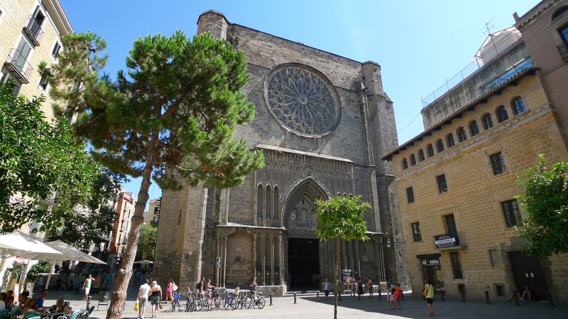 <div class='imageHoverDetail'>
             <p class='imageHoverTitle twoLineBreak'>Santa Maria del Pi</p>
             <p class='imageHoverAutor oneLineBreak'>Autor: Vicente Zambrano González</p>
             <button class='imageHoverBtn'>Mostra els detalls de la imatge <span class='sr-only'>Santa Maria del Pi</span></button>
             </div>