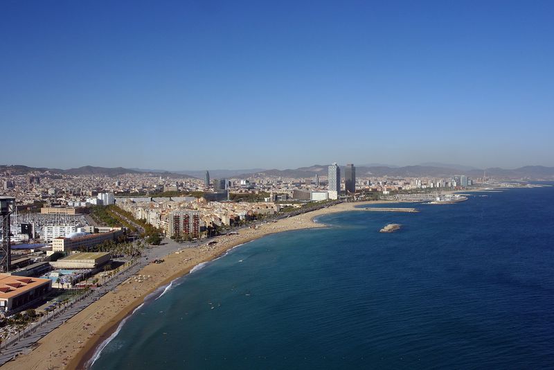 <div class='imageHoverDetail'>
             <p class='imageHoverTitle twoLineBreak'>Vista panoràmica del litoral des de la platja de Sant Miquel</p>
             <p class='imageHoverAutor oneLineBreak'>Autor: Vicente Zambrano González</p>
             <button class='imageHoverBtn'>Mostra els detalls de la imatge <span class='sr-only'>Vista panoràmica del litoral des de la platja de Sant Miquel</span></button>
             </div>