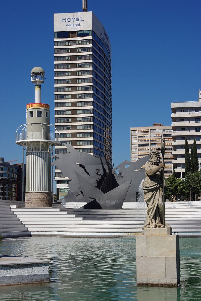 <div class='imageHoverDetail'>
             <p class='imageHoverTitle twoLineBreak'>Parc de l'Espanya Industrial</p>
             <p class='imageHoverAutor oneLineBreak'>Autor: Vicente Zambrano González</p>
             <button class='imageHoverBtn'>Mostra els detalls de la imatge <span class='sr-only'>Parc de l'Espanya Industrial</span></button>
             </div>