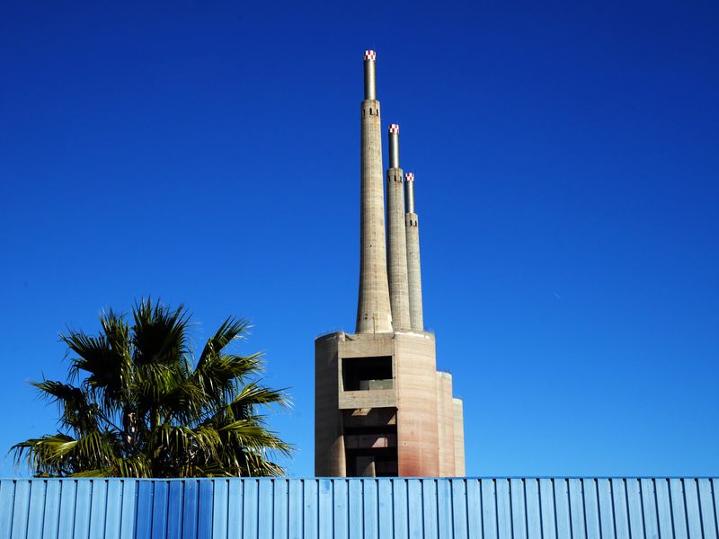 <div class='imageHoverDetail'>
             <p class='imageHoverTitle twoLineBreak'>Les Tres Xemeneis, Tèrmica de Sant Adrià de Besòs</p>
             <p class='imageHoverAutor oneLineBreak'>Autor: Vicente Zambrano González</p>
             <button class='imageHoverBtn'>Mostra els detalls de la imatge <span class='sr-only'>Les Tres Xemeneis, Tèrmica de Sant Adrià de Besòs</span></button>
             </div>