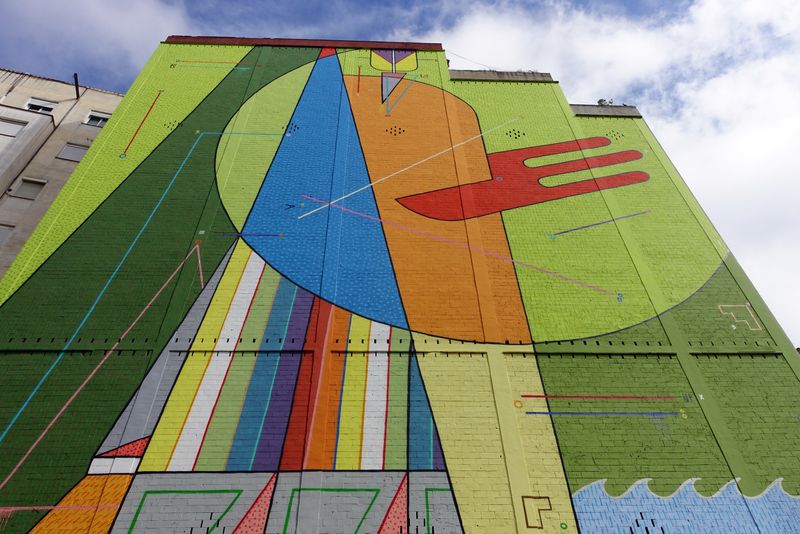 <div class='imageHoverDetail'>
             <p class='imageHoverTitle twoLineBreak'>L'Esperit de la Muntanya</p>
             <p class='imageHoverAutor oneLineBreak'>Autor: Vicente Zambrano</p>
             <button class='imageHoverBtn'>Mostra els detalls de la imatge <span class='sr-only'>L'Esperit de la Muntanya</span></button>
             </div>