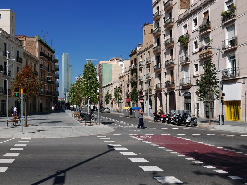 
             Calle de Pere IV reformada
             Autor: Vicente Zambrano
             Ver los detalles de la imagen Calle de Pere IV reformada
             