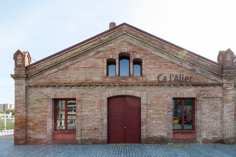 
             Ca l