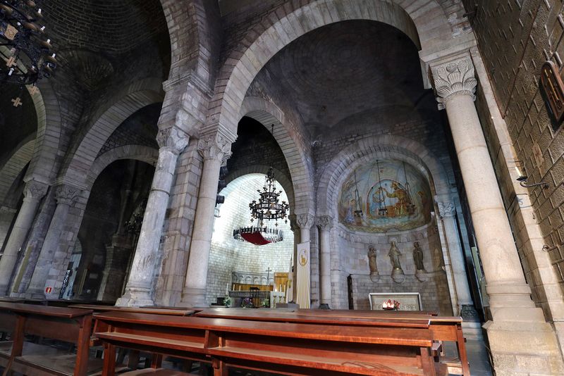 
             Monasterio de Sant Pere de les Puel·les. Interior
             Autor: Vicente Zambrano González
             Ver los detalles de la imagen Monasterio de Sant Pere de les Puel·les. Interior
             