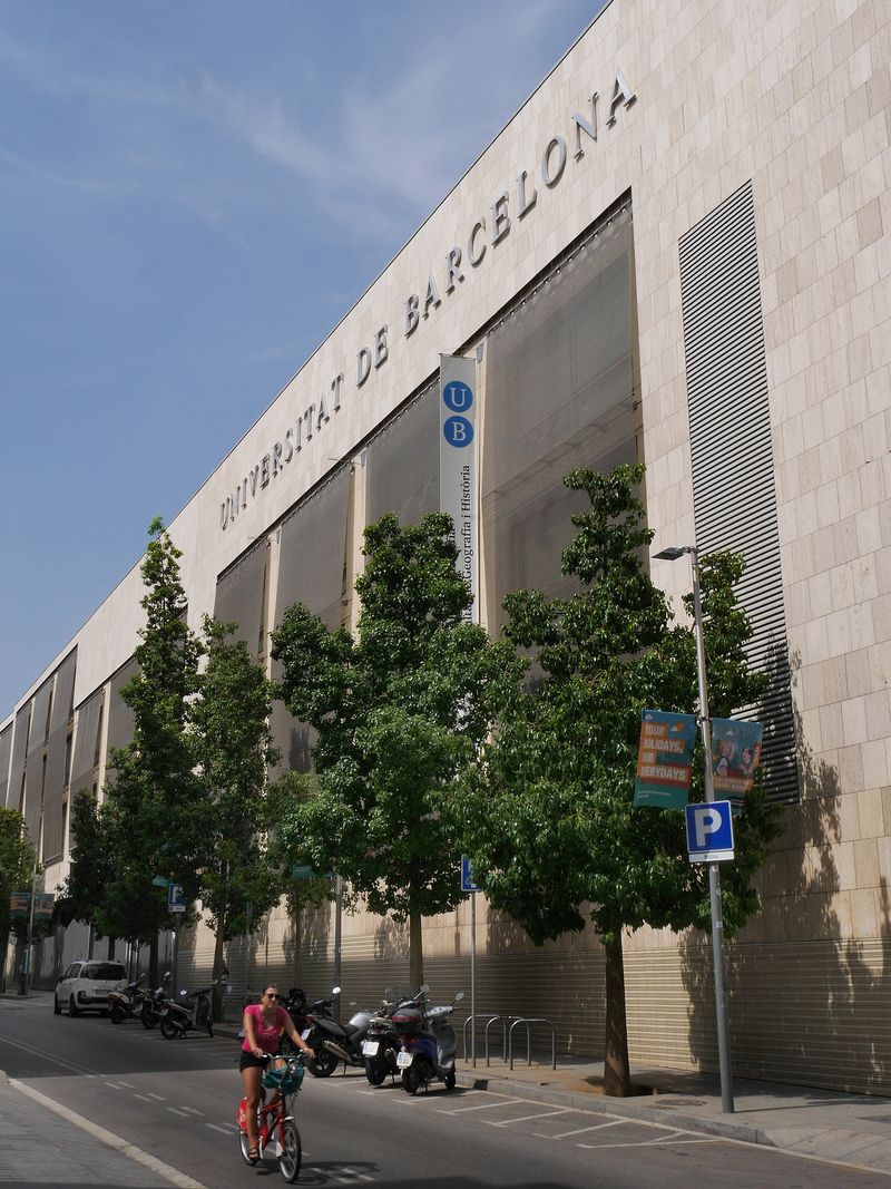 
             Facultat de Filosofia i Facultat de Geografia i Història de la UB
             Autor: Vicente Zambrano González
             Mostra els detalls de la imatge Facultat de Filosofia i Facultat de Geografia i Història de la UB
             