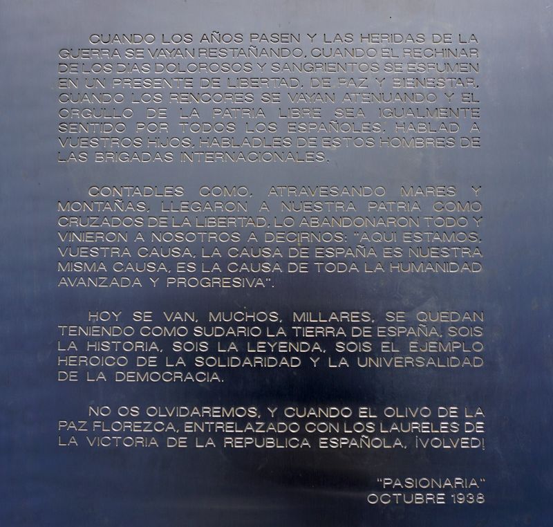 <div class='imageHoverDetail'>
             <p class='imageHoverTitle twoLineBreak'>Monument a les Brigades Internacionals. Placa commemorativa</p>
             <p class='imageHoverAutor oneLineBreak'>Autor: Vicente Zambrano González</p>
             <button class='imageHoverBtn'>Mostra els detalls de la imatge <span class='sr-only'>Monument a les Brigades Internacionals. Placa commemorativa</span></button>
             </div>