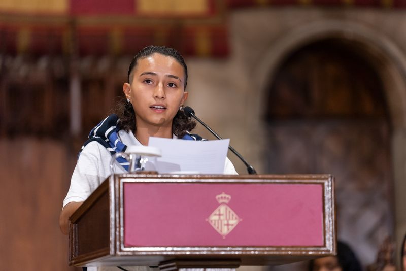 
             Intervenció d’una participant del programa “A l’estiu, Barcelona t’acull” ...
             Autor: Mariona Gil
             Mostra els detalls de la imatge Intervenció d’una participant del programa “A l’estiu, Barcelona t’acull” ...
             