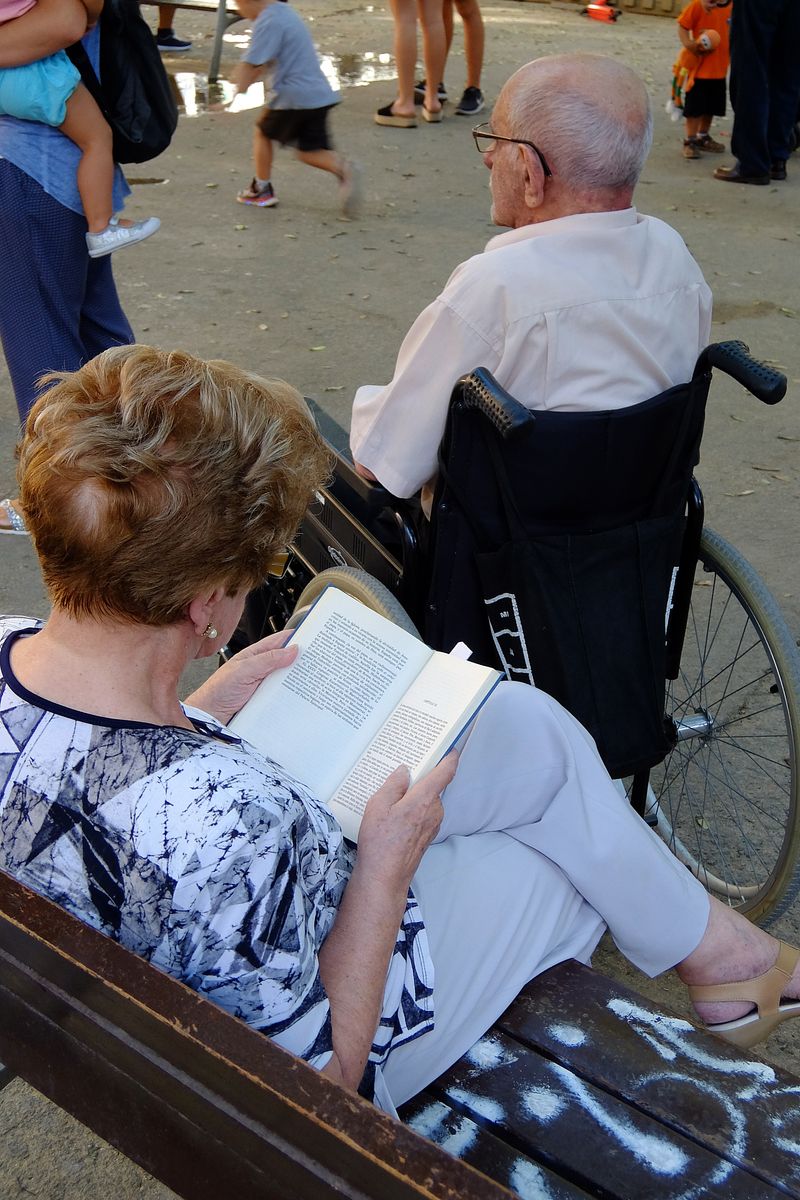 
             Usuària del Banc del Temps de Gràcia acompanya una persona amb mobilitat redu...
             Autor: Vicente Zambrano
             Mostra els detalls de la imatge Usuària del Banc del Temps de Gràcia acompanya una persona amb mobilitat redu...
             