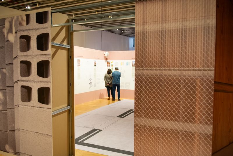 
             Interior de la exposición ‘El mejor diseño del año’ en el museo Disseny Hub B...
             Autor: Ceci Fimia
             Ver los detalles de la imagen Interior de la exposición ‘El mejor diseño del año’ en el museo Disseny Hub B...
             