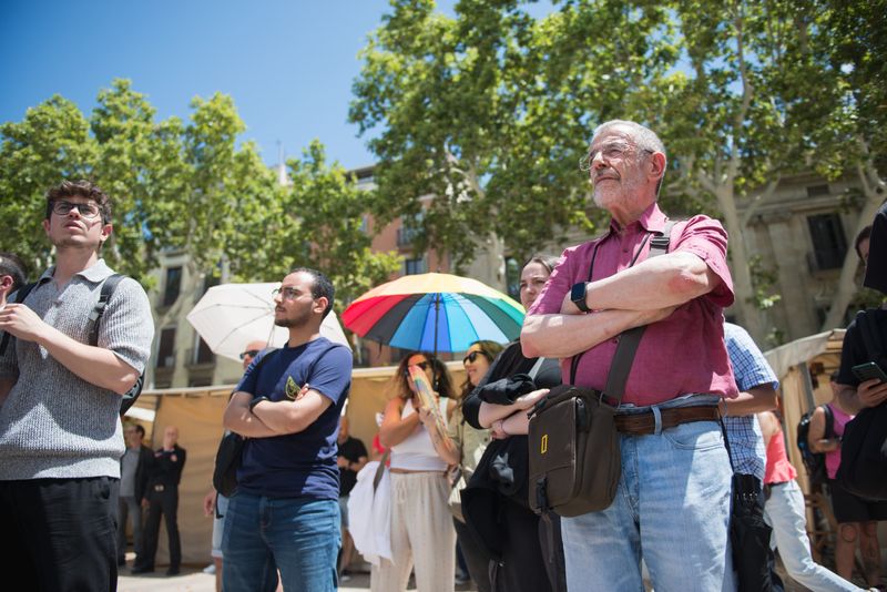 
             Assistents a l’acte d’inauguració del faristol en memòria de la 1a manifestac...
             Autor: Ceci Fimia
             Mostra els detalls de la imatge Assistents a l’acte d’inauguració del faristol en memòria de la 1a manifestac...
             