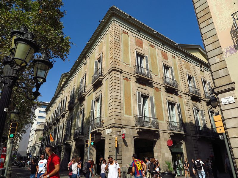 
             Palau Moja
             Autor: Vicente Zambrano González
             Mostra els detalls de la imatge Palau Moja
             