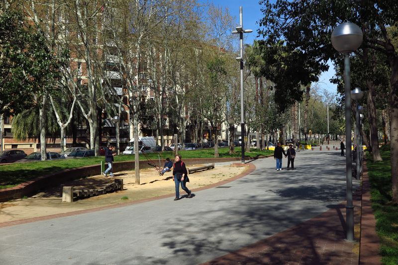 
             Rambla Prim tram entre Binèfar i rambla de Guipúscoa
             Autor: Vicente Zambrano González
             Mostra els detalls de la imatge Rambla Prim tram entre Binèfar i rambla de Guipúscoa
             