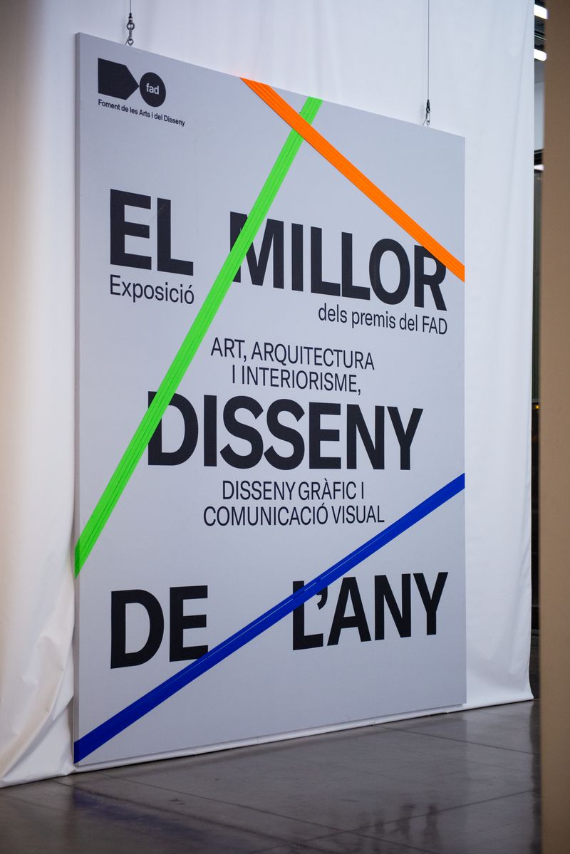 
             Gráfica de la exposición ‘El mejor diseño del año’ en el interior del Dissen...
             Autor: Ceci Fimia
             Ver los detalles de la imagen Gráfica de la exposición ‘El mejor diseño del año’ en el interior del Dissen...
             