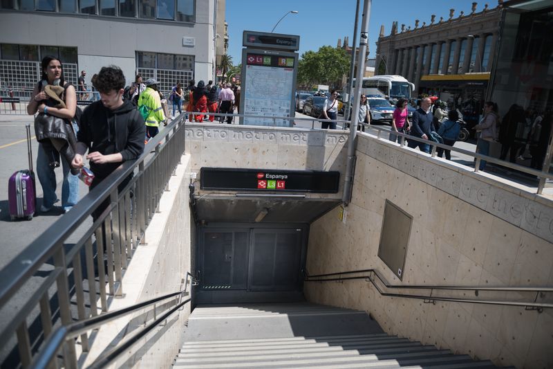 
             Boca del metro de l